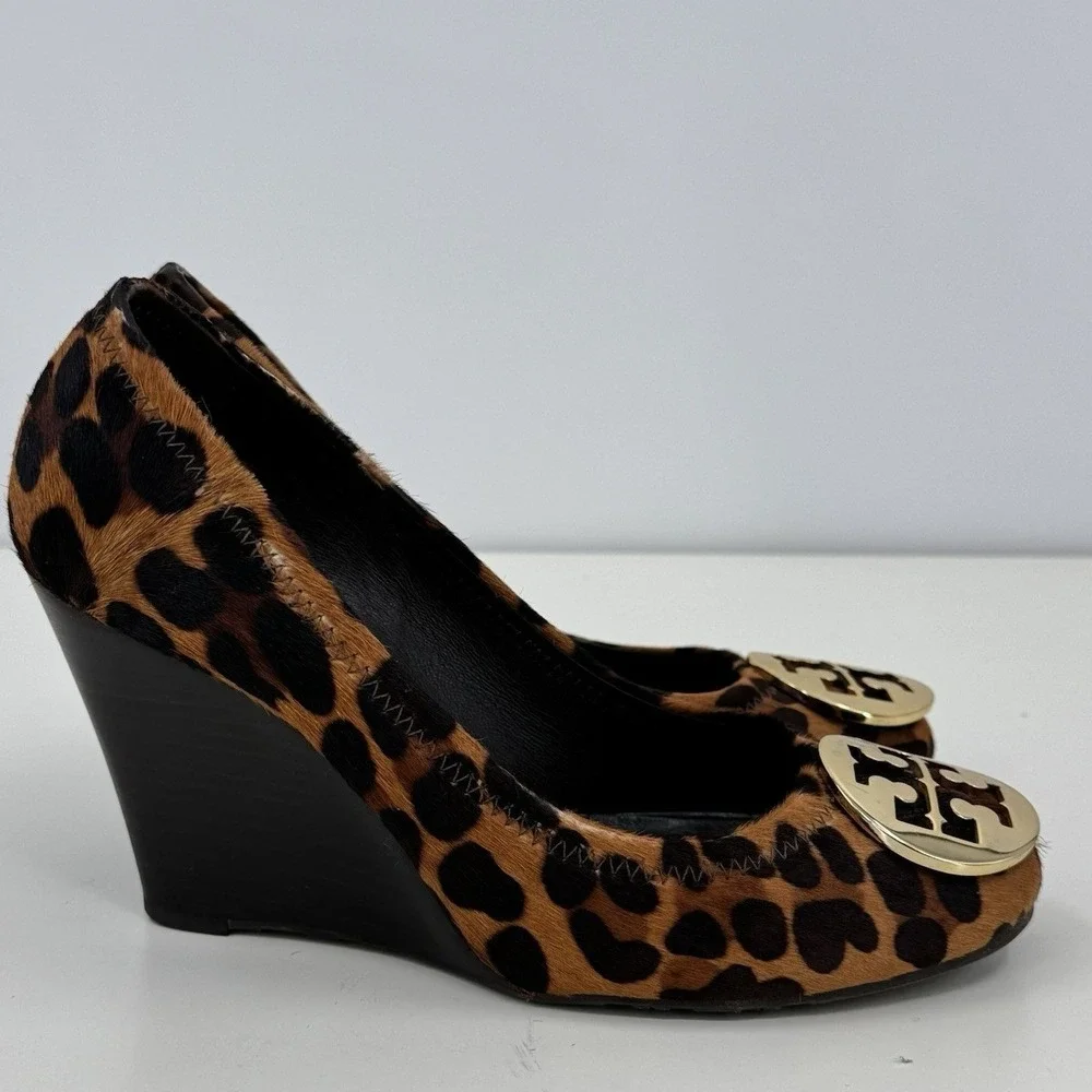 TORY BURCH Leopard Pony Hair / Gold Logo High Wedge Heel Sz 6.5